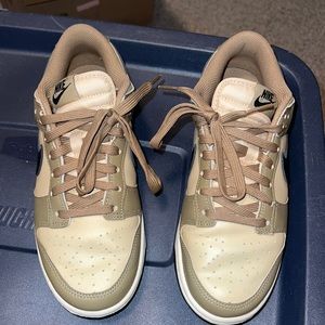 Dark driftwood dunk lows